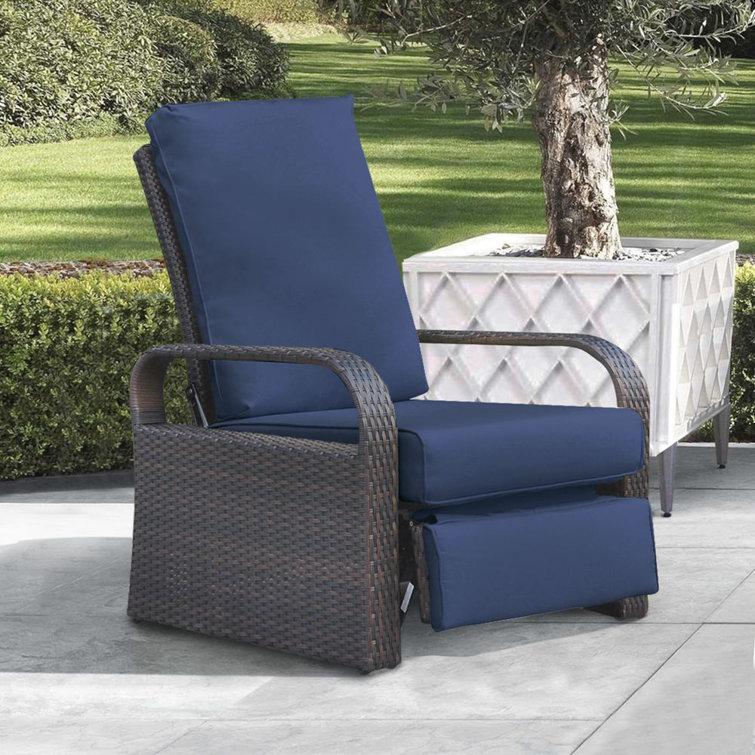 Indoor outdoor online recliner